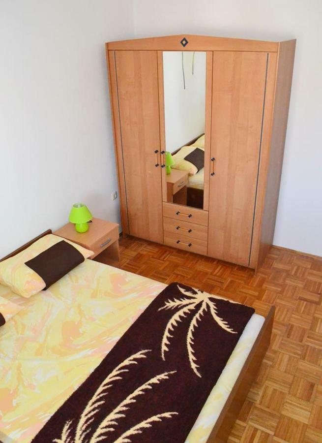 Apartman Rosa Pirovac Dış mekan fotoğraf